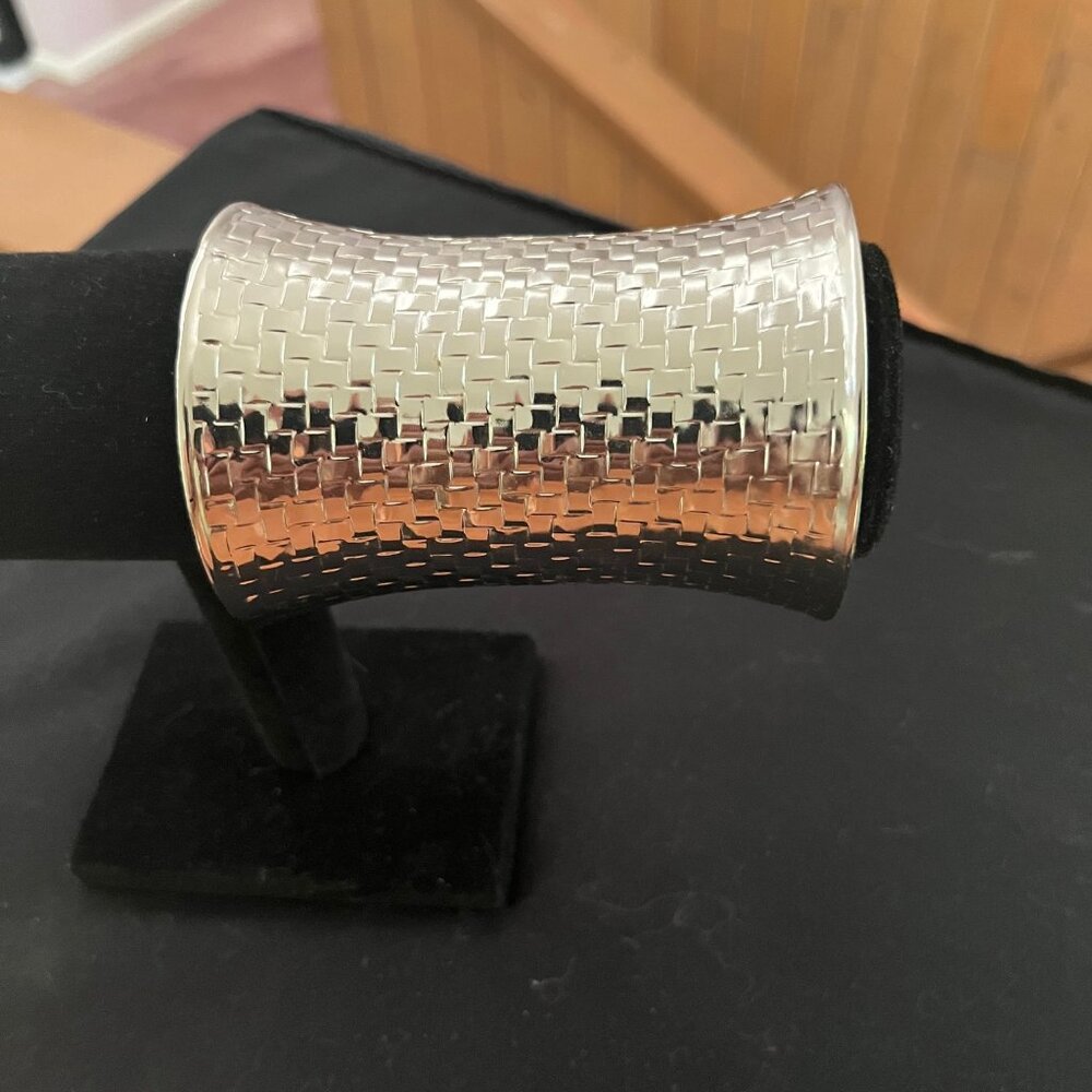 Ladies wide cuff bracelet